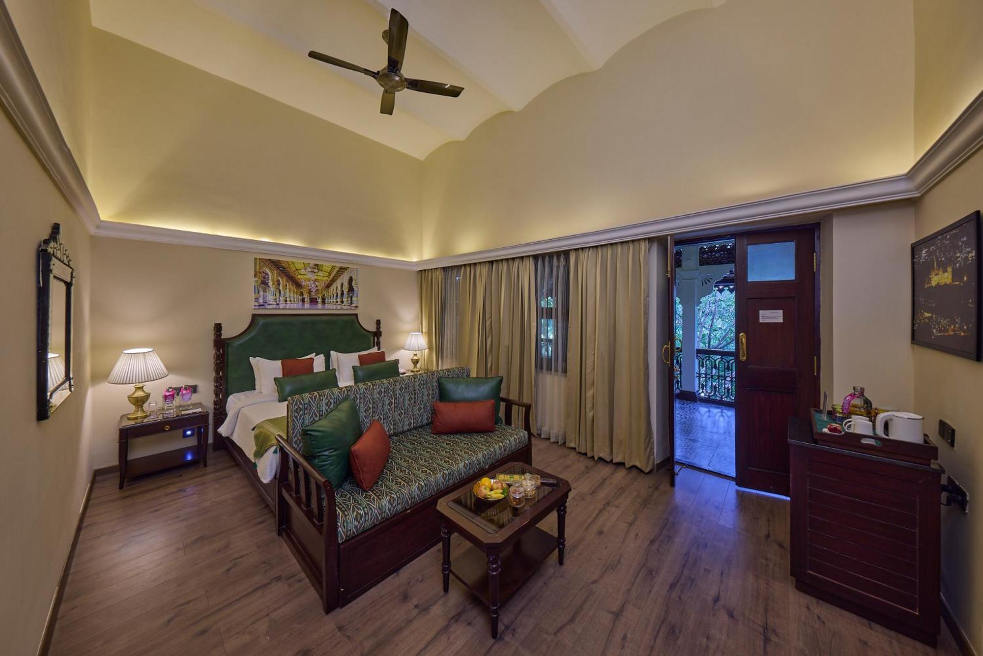 Royal Orchid Metropole Mysore Exterior foto