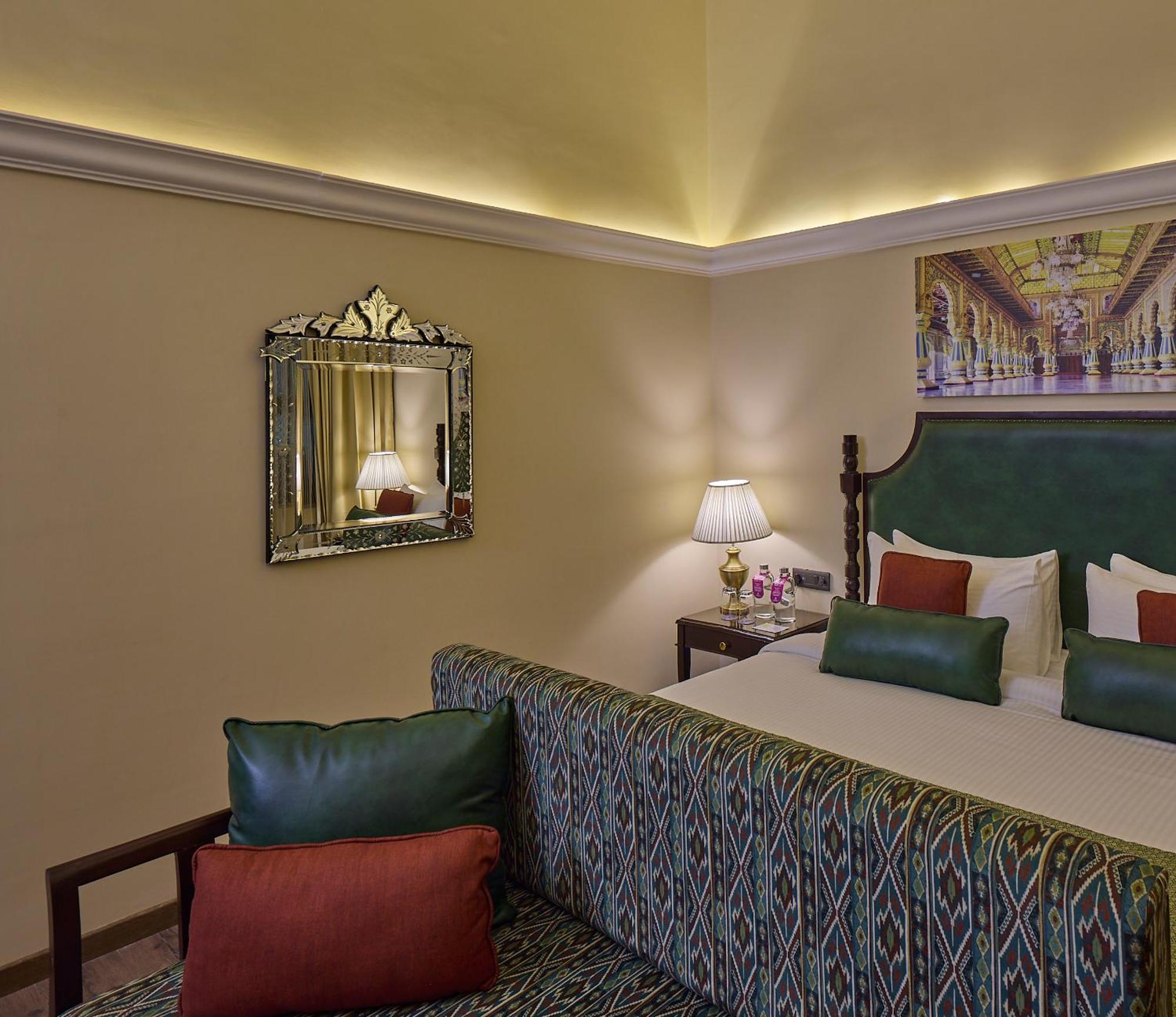 Royal Orchid Metropole Mysore Exterior foto