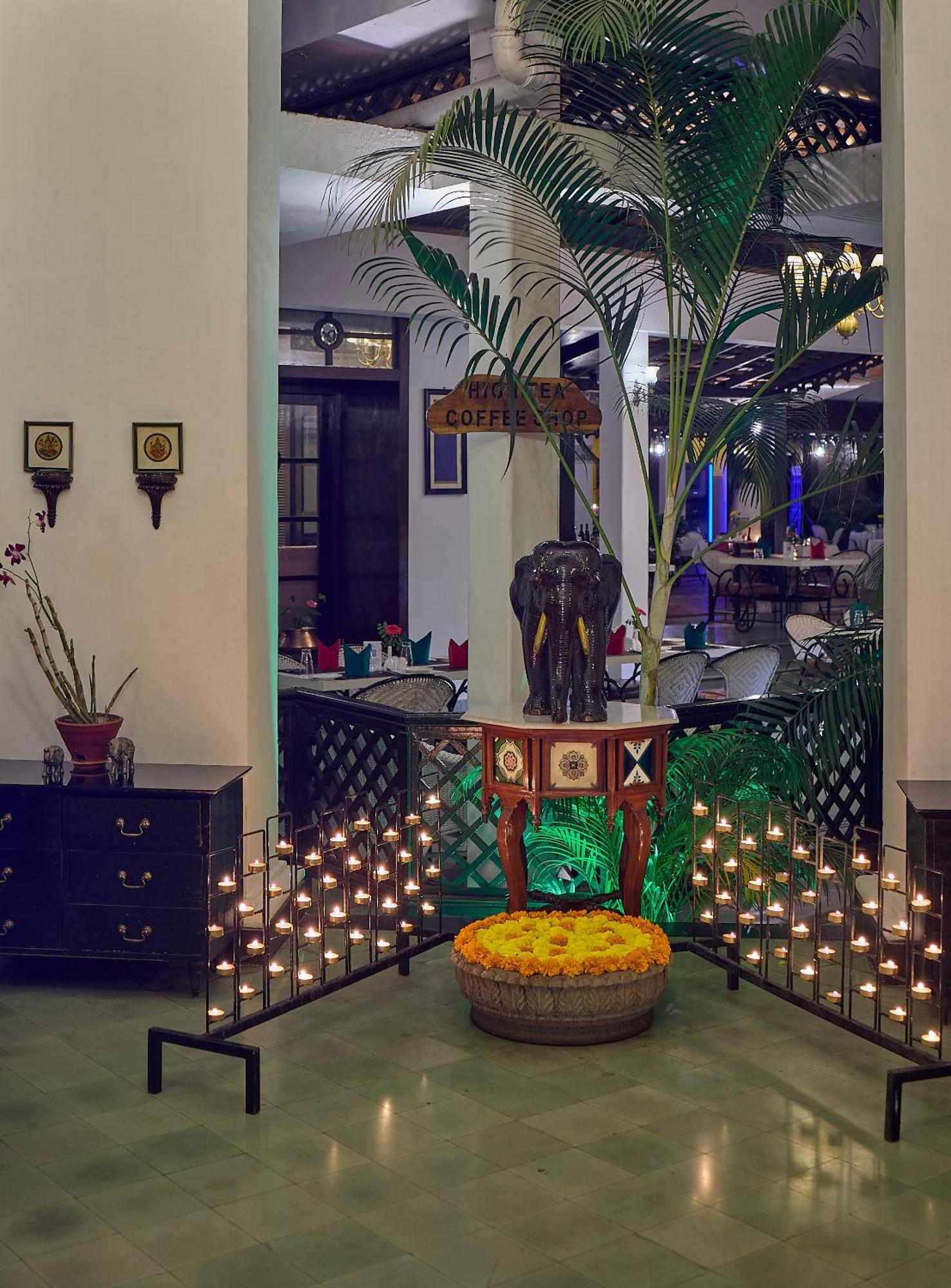 Royal Orchid Metropole Mysore Exterior foto
