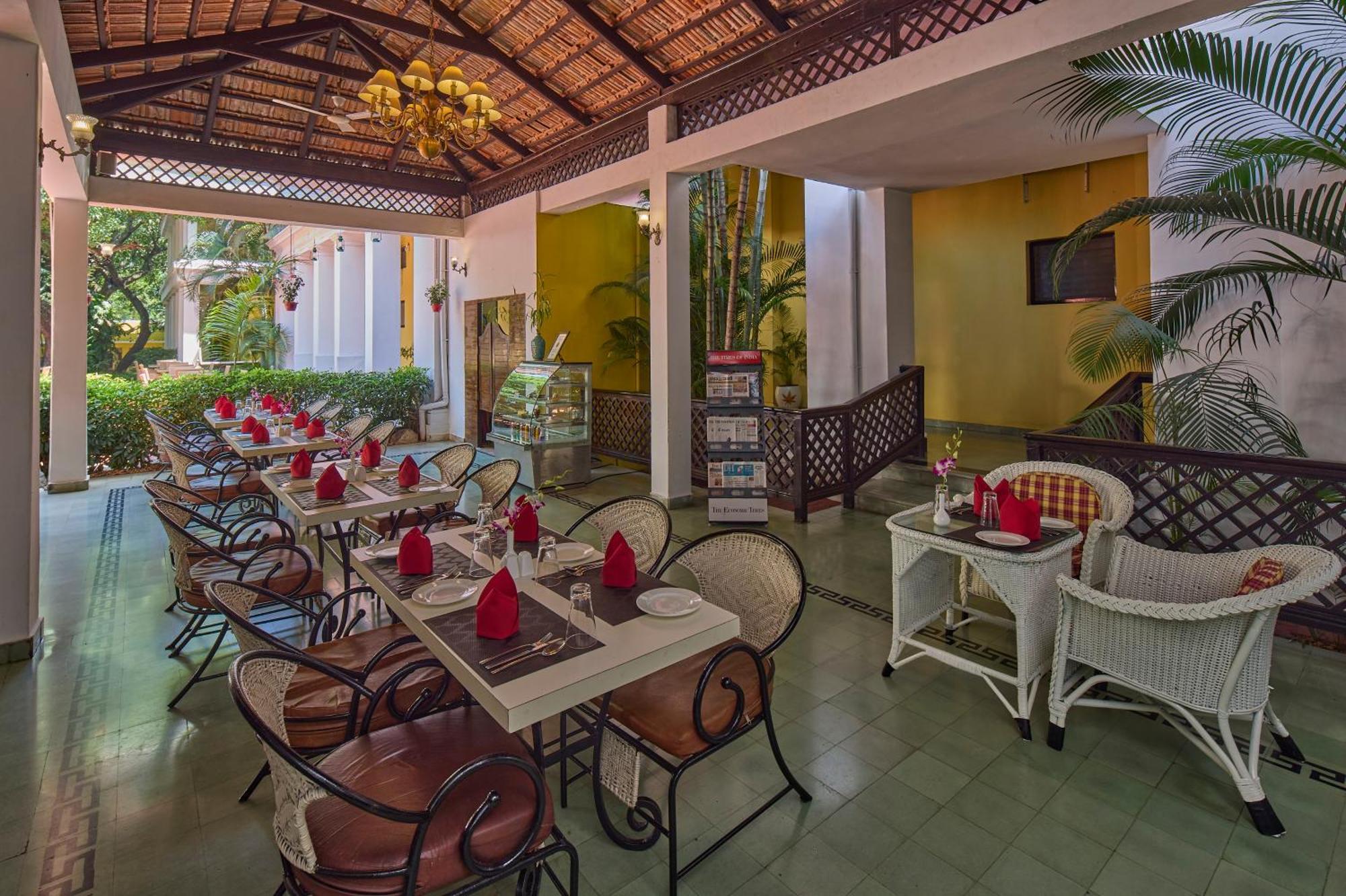 Royal Orchid Metropole Mysore Exterior foto